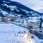 酒店 Familien- Sportresort Brennseehof 湖畔的费尔德