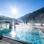 酒店 Familien- Sportresort Brennseehof 湖畔的费尔德