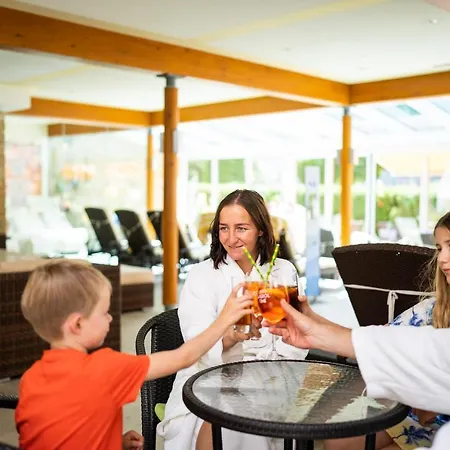 Familien- Sportresort Brennseehof Hotel Feld am See