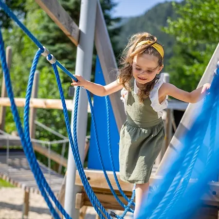 Familien-sporthotel Brennseehof 4* Feld am See