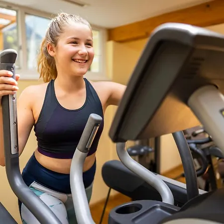 Familien-sporthotel Brennseehof 4* Feld am See