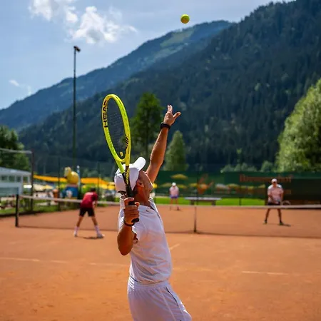 Familien-sporthotel Brennseehof 4* Feld am See