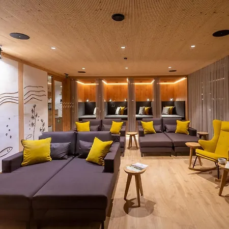 Familien- Sportresort Brennseehof Фельд-ам-Зее