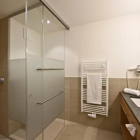 Hotel Familien-sporthotel Brennseehof Feld am See