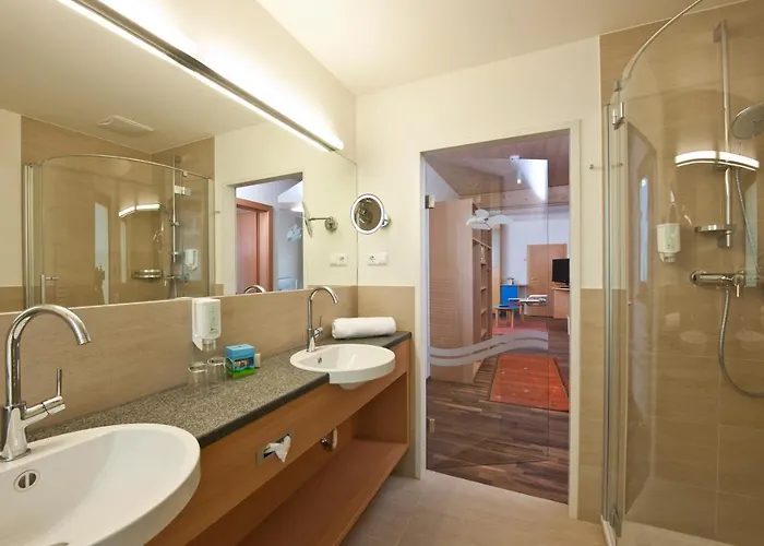 Hotel Familien- Sportresort Brennseehof Feld am See