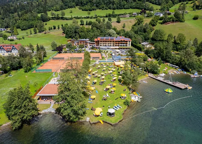 Familien- Sportresort Brennseehof מלון 4*